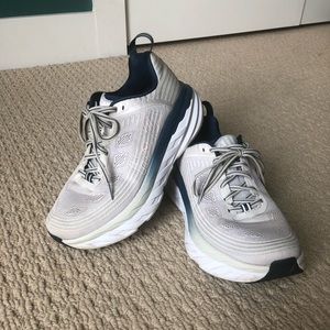 Hoka Bondi 6 Sneakers - size 7.5